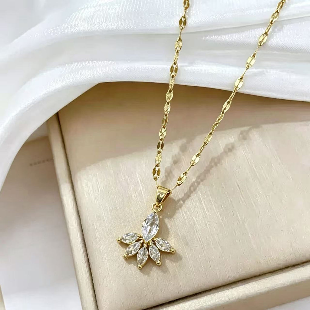 Roselle™ Gold Necklace