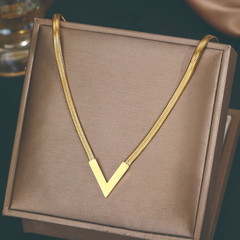 Vienna™ Snake Necklace