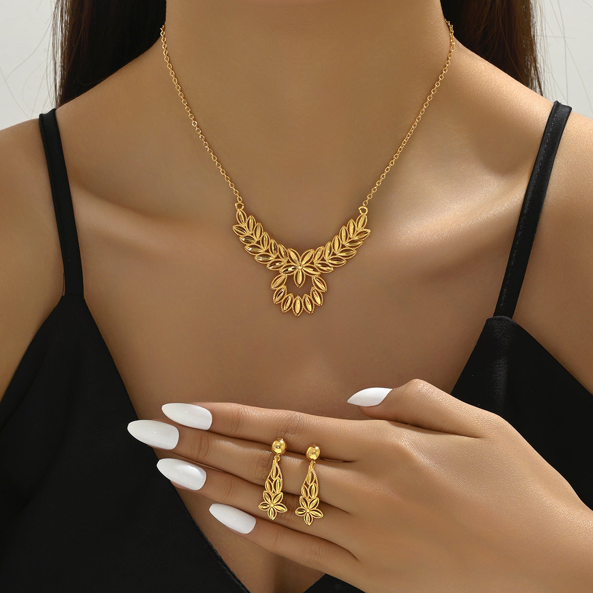 Vivienne™ Gold Necklace and Earrings Set